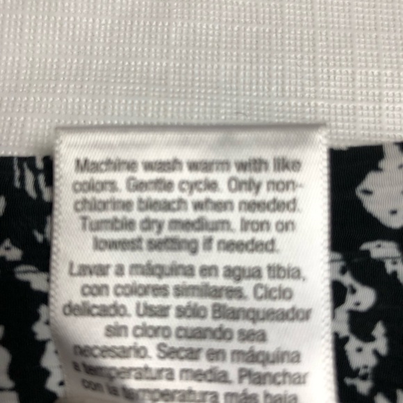 Just My Size 4X Blouse Button Up 3/4 Sleeve Built in Tank / Camisole Black White - Picture 11 of 11